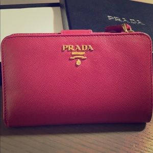 Prada wallet PORTAFOGLIO LAMPO